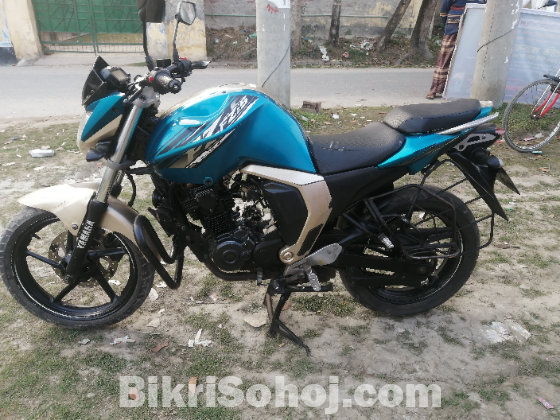 Yamaha fzs v2 2017 model